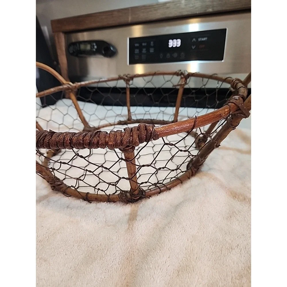 Rustic Round‎ Chicken Wire Twig Branch Wood Basket